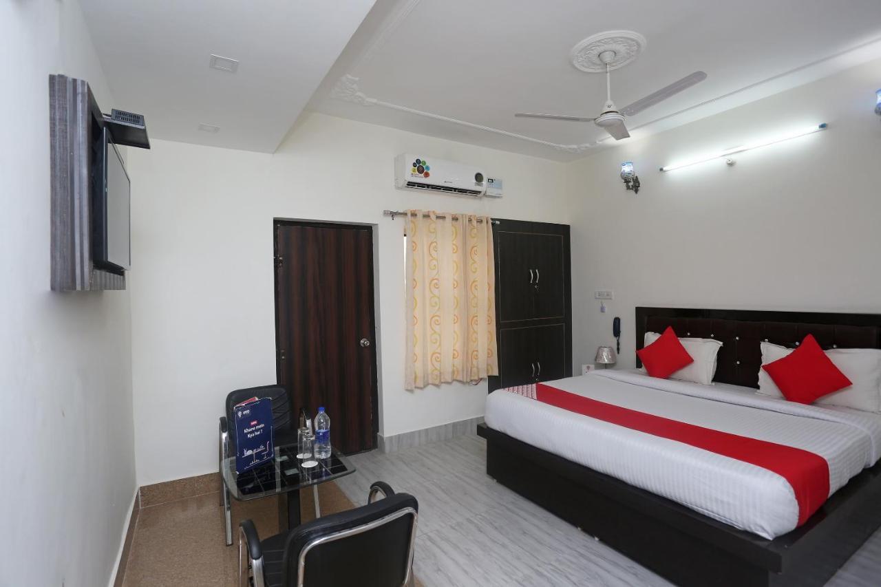 Oyo 18301 Hotel A-One Алвар Экстерьер фото