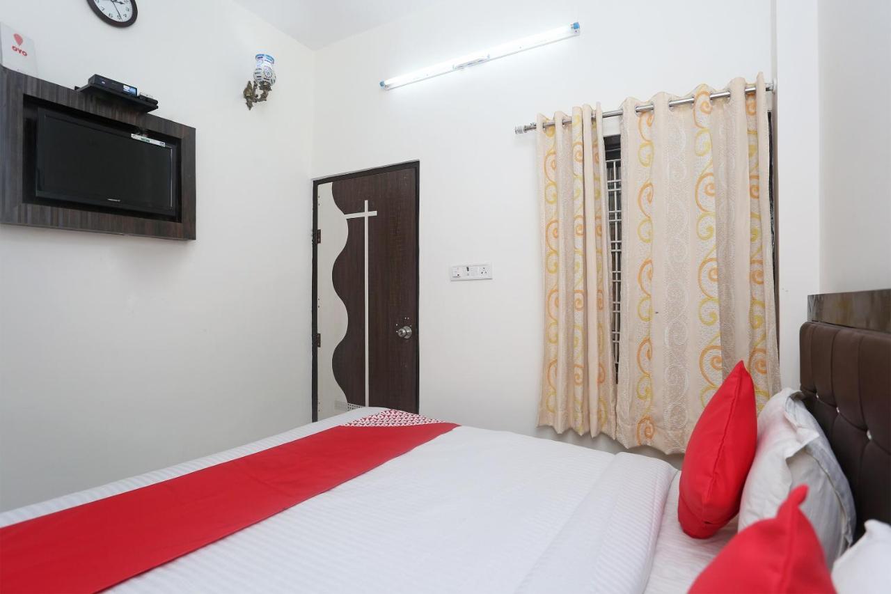 Oyo 18301 Hotel A-One Алвар Экстерьер фото