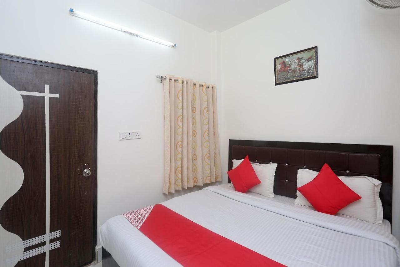 Oyo 18301 Hotel A-One Алвар Экстерьер фото