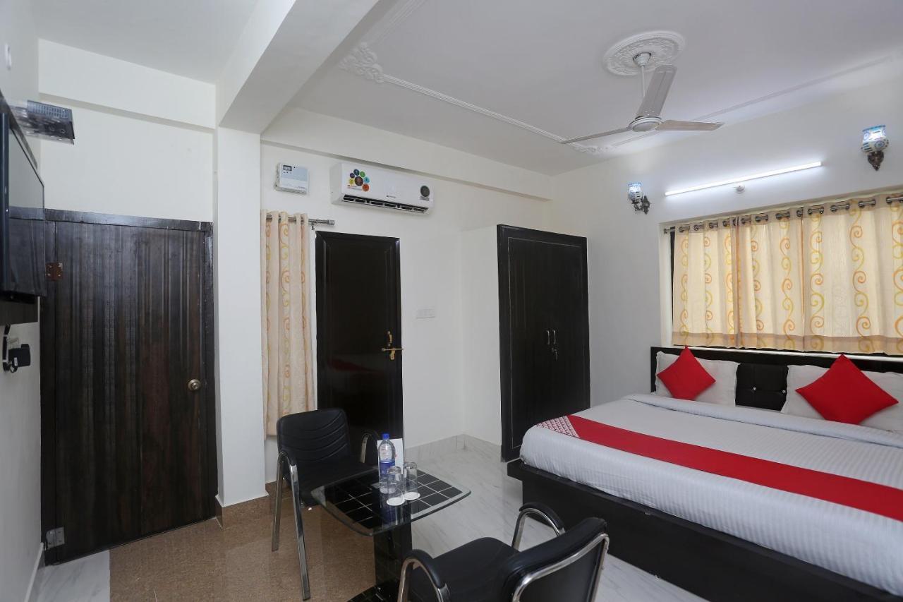 Oyo 18301 Hotel A-One Алвар Экстерьер фото