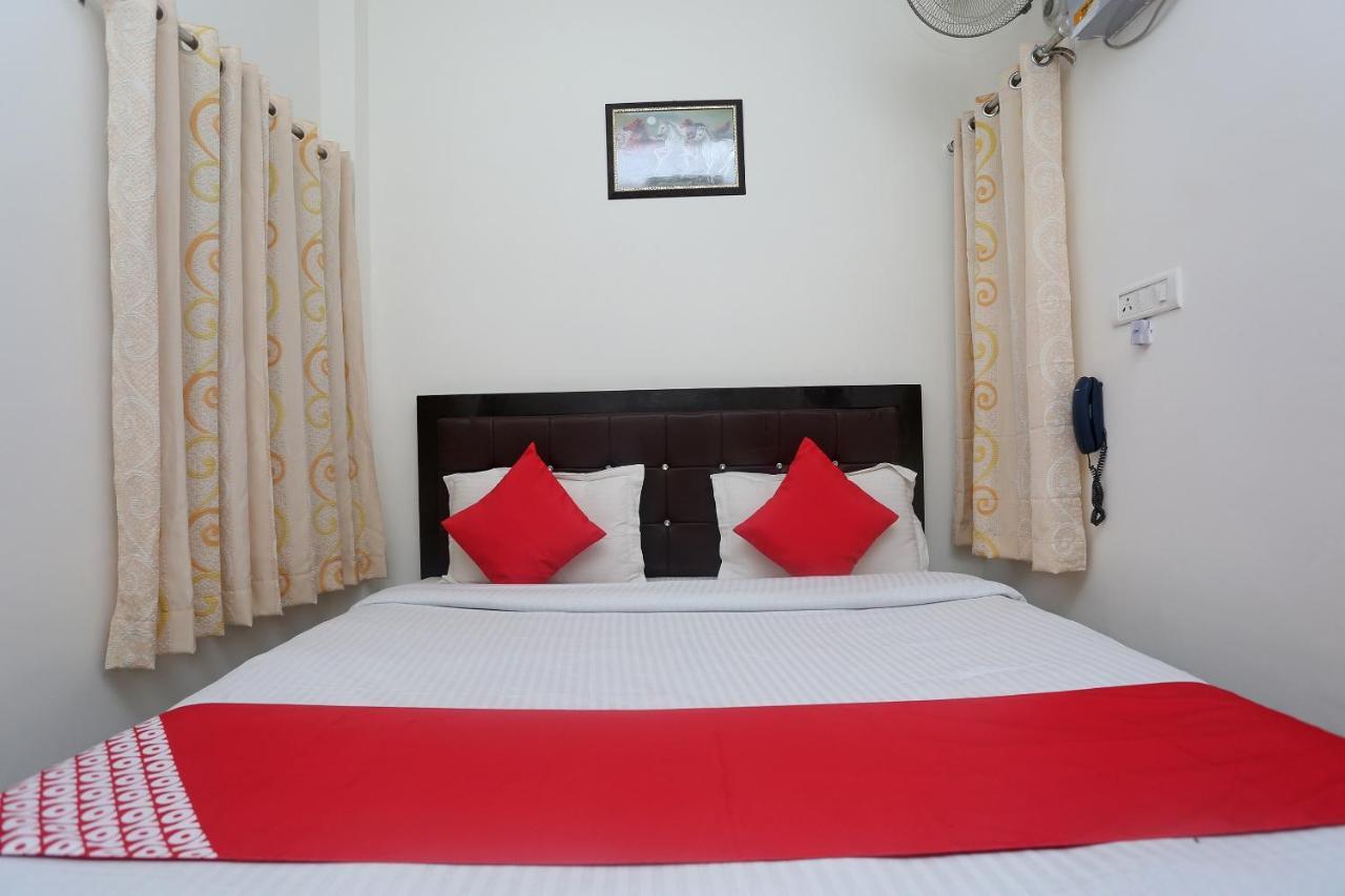 Oyo 18301 Hotel A-One Алвар Экстерьер фото